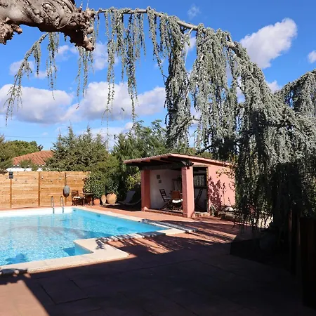 El Cedre Blau Vivienda con piscina en Granollers-3